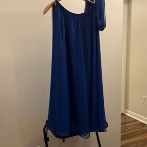 Elegant Blue Maxi Skirt with Matching Scarf